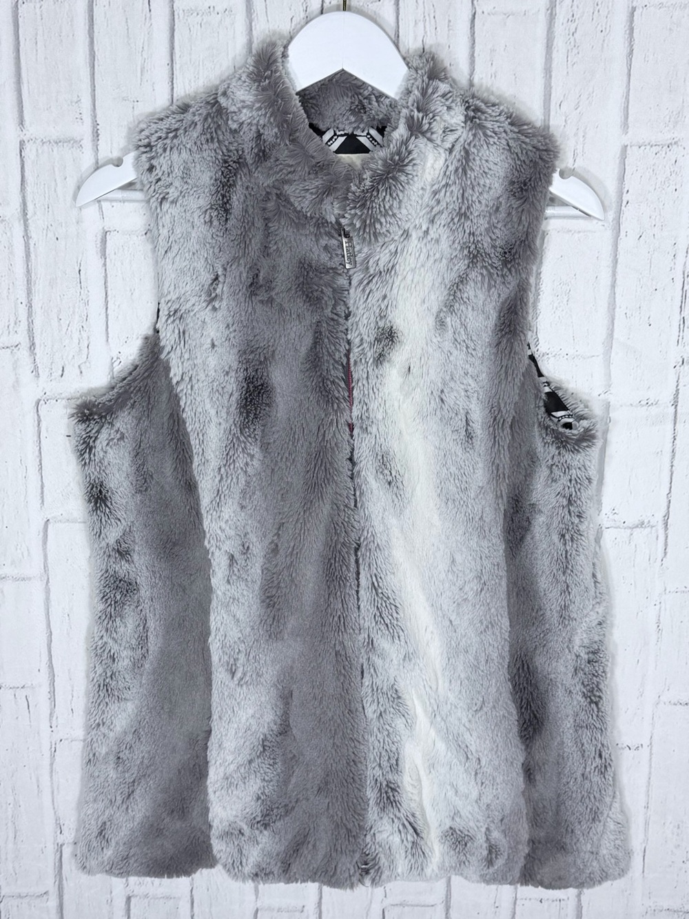 Hatley Gray Faux Fur Plush Zip Front Vest Sleeveless Cozy Boho M